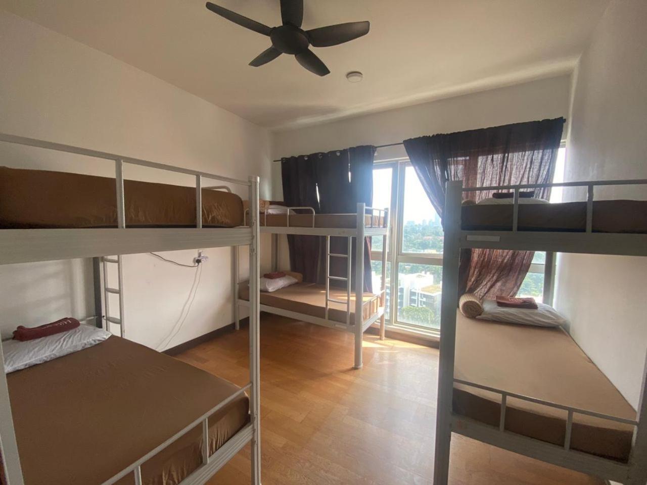 Regalia Exclusive Hostel クアラルンプール エクステリア 写真