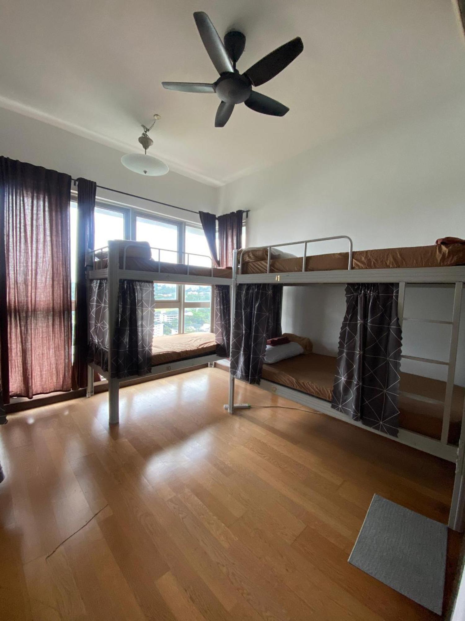 Regalia Exclusive Hostel クアラルンプール エクステリア 写真